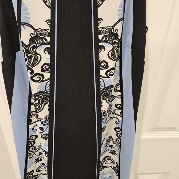 Beautiful Light Dress for party & Evening - Picture 3 of 4